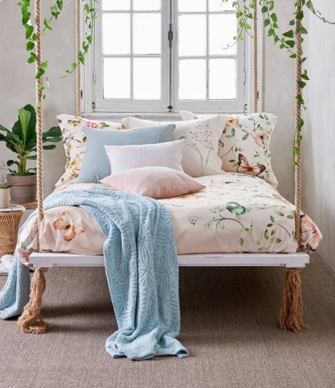 Overtrek satijn met vlinders,zalmrose,Soft-hearted van Dyck, powder,korting, sprei Home 72 celadon green